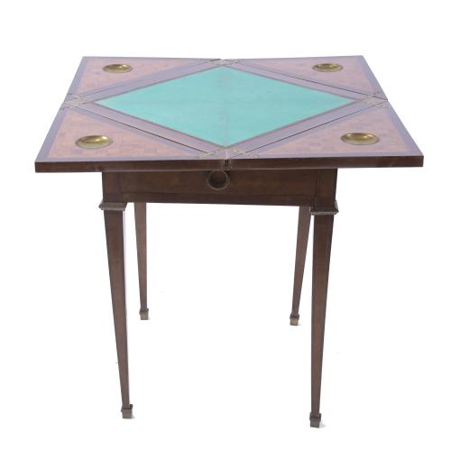 DIRECTORY GAME TABLE, EARLY 19TH CENTURY, CIRCA 1800.