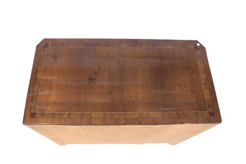 MALLORCAN CHARLES IV CHEST OF DRAWERS WITH MARQUETRY, CIRCA