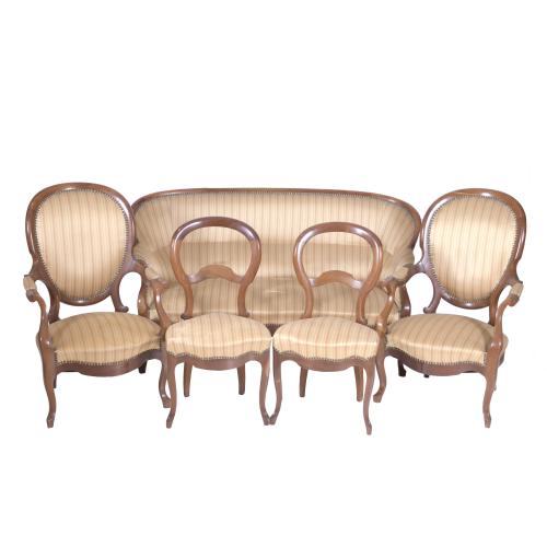 ELIZABETHAN SEATING COMPRISING TWELVE CHAIRS, TWO ARMCHAIRS AND A SETTEE, 20TH CENTURY.
