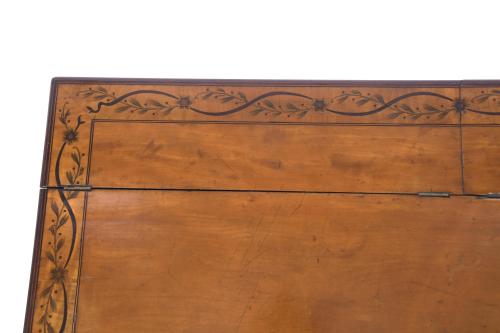 Fortepiano inglés transformado en escritorio, circa 1795 - 