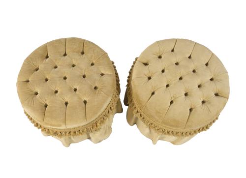 Pareja de puffs redondos estilo Napoleón III, pps. siglo XX