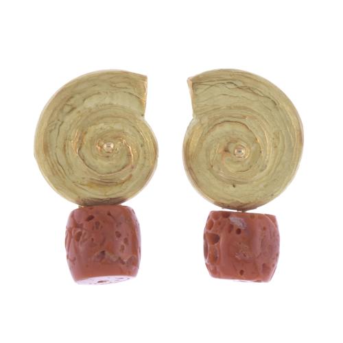 SHELL EARRINGS WITH CORAL.