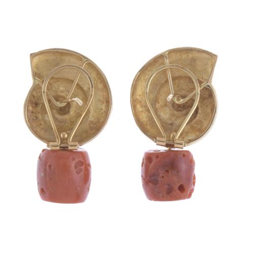 SHELL EARRINGS WITH CORAL.