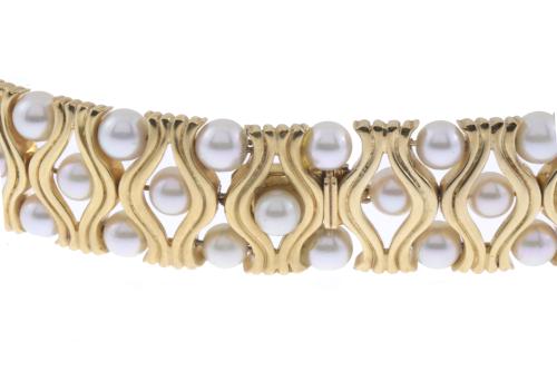 PEARLS CHOKER.