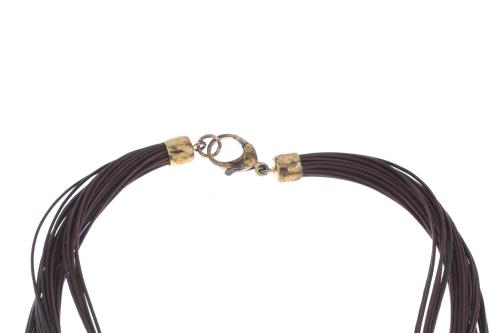 COLLAR EN HUESO.