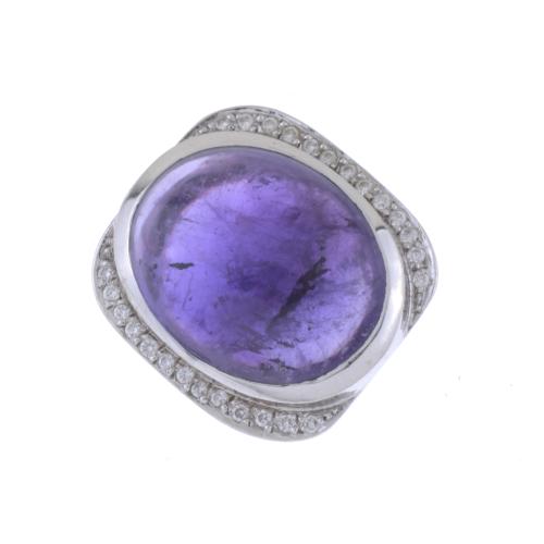 RING WITH LARGE AMETHYST.