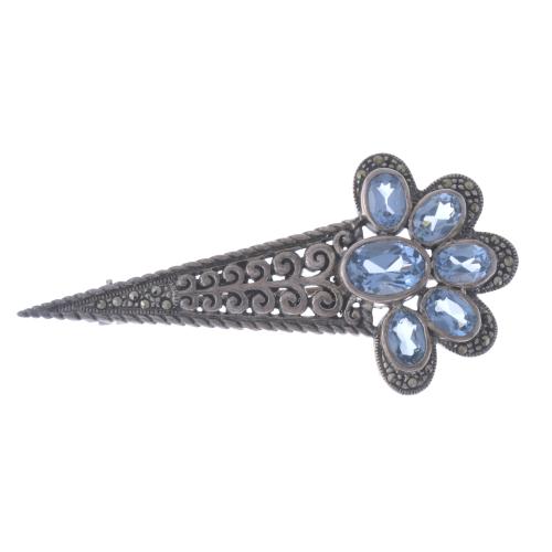 BROOCH WITH MARCASITES AND BLUE SPINEL.