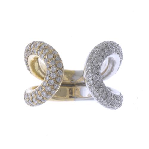 BICOLOUR RING PAVED WITH DIAMONDS.