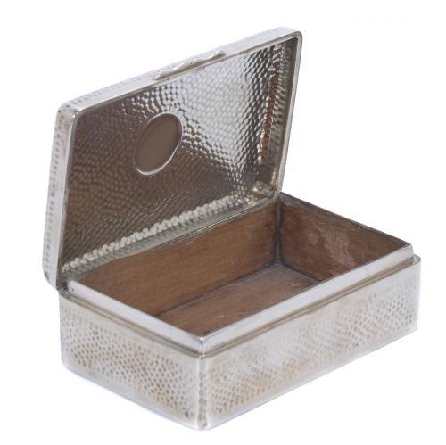 Caja tabaquera inglesa, circa 1915.