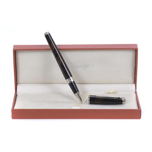 DUPONT. LACQUERED PEN.