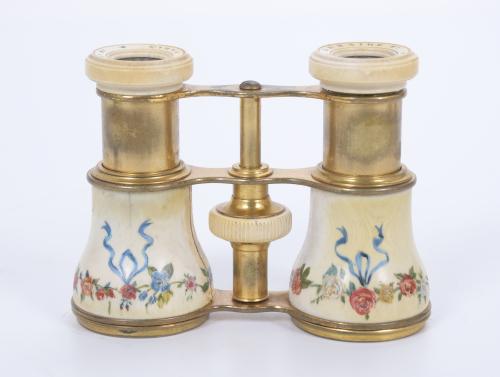 SET OF TWO OPERA SPECTACLES