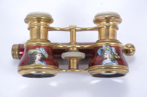 SET OF TWO OPERA SPECTACLES