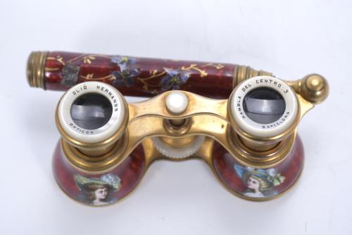 SET OF TWO OPERA SPECTACLES