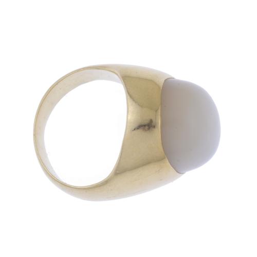 MOONSTONE CABOCHON RING.