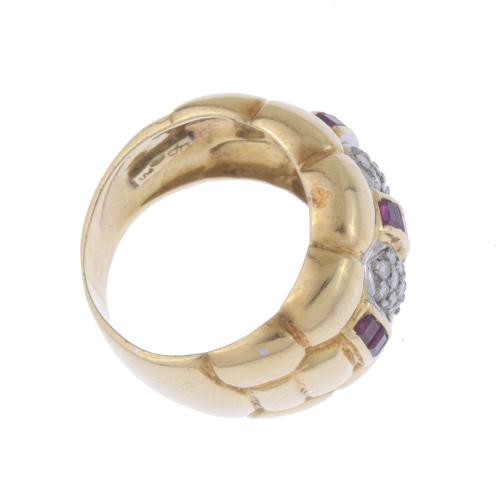 VASARI-LIKE RING, WITH RUBIES AND DIAMONDS.