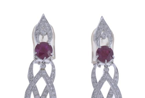 LONG EARRINGS WITH DIAMONDS, RUBY AND AUSTRALIAN PEARL.