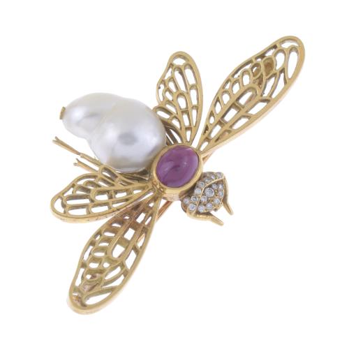 FLY BROOCH WITH PEARL AND CABOCHON RUBY.