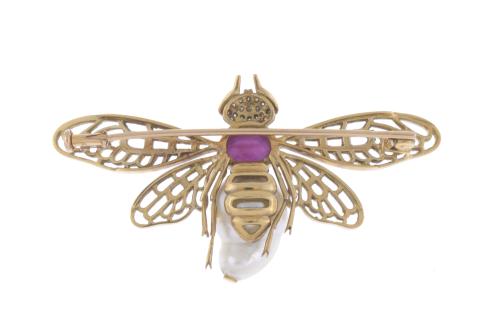 FLY BROOCH WITH PEARL AND CABOCHON RUBY.