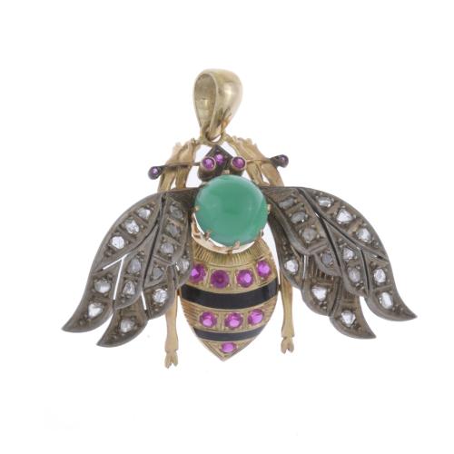 FLY PENDANT WITH GEMSTONES.