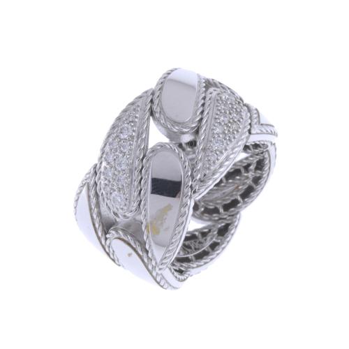 OPENWORK WIDE RING WITH DIAMONDS.
