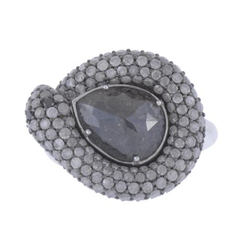 SNAKE RING WITH BLACK DIAMOND.