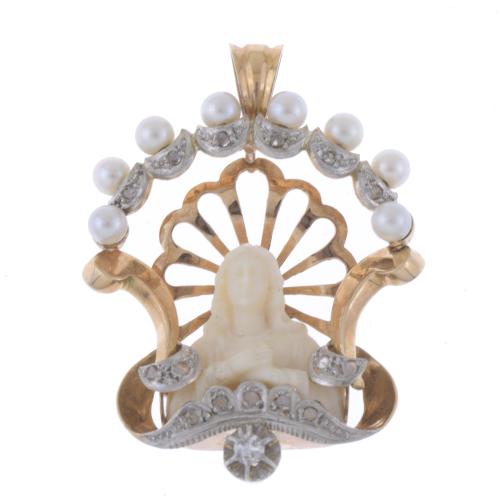 PENDANT WITH MADONNA.
