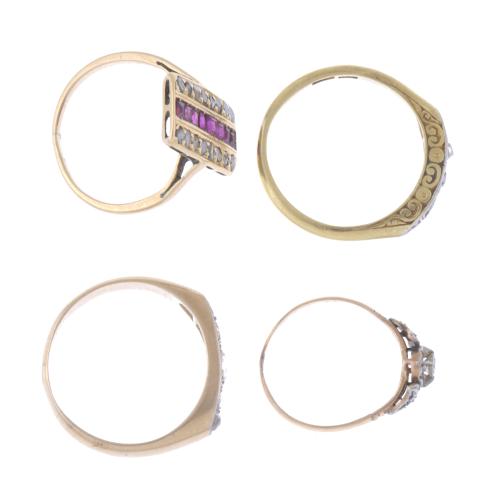 FOUR  ART DÉCO RINGS