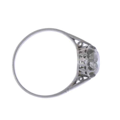 DIAMOND SOLITAIRE RING
