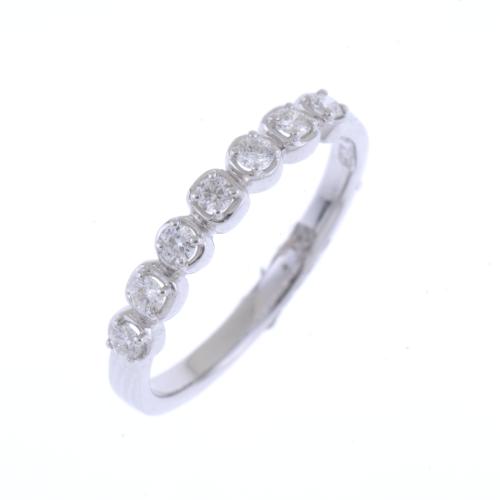 DIAMONDS RING