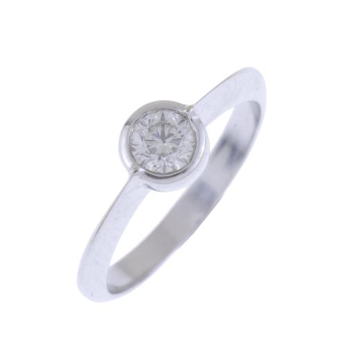 DIAMOND SOLITAIRE RING