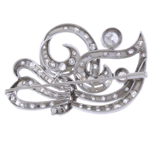GOLD AND DIAMONDS BROOCH. CIRCA 1960