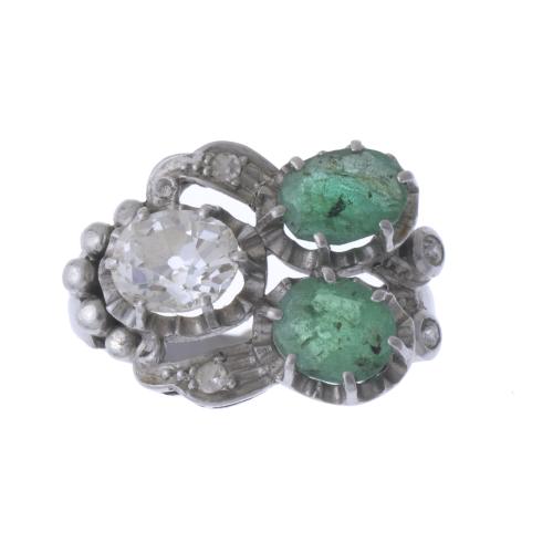 DIAMONDS AND EMERALDS SHUTTLE RING