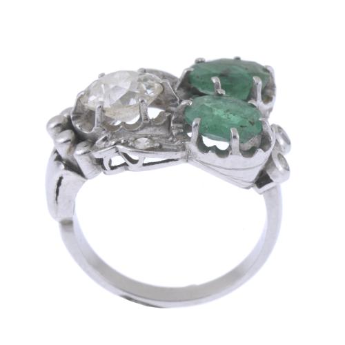 DIAMONDS AND EMERALDS SHUTTLE RING