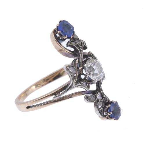 ART NOUVEAU SHUTTLE RING WITH DIAMONDS