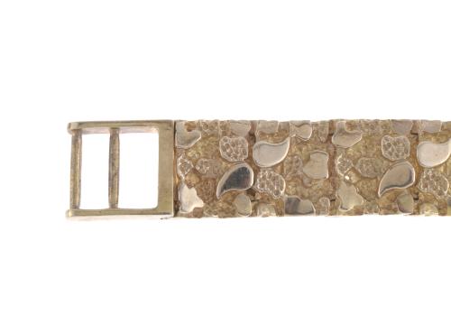 TEXTURED WIDE BRACELET.