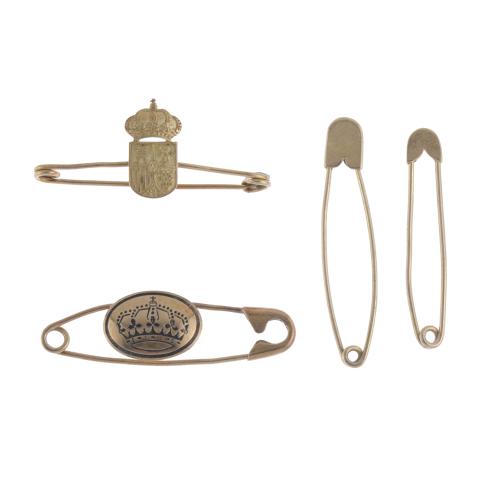 SET OF FOUR TIE PINS