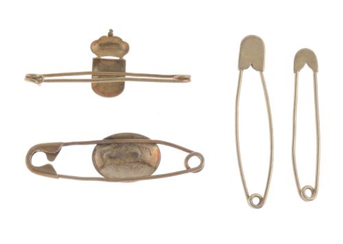 SET OF FOUR TIE PINS