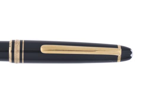 MONTBLANC.  Bolígrafo modelo "Meisterstück". 