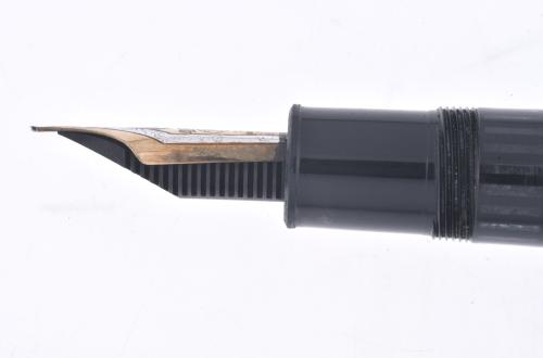 MONTBLANC.  Pluma estilográfica modelo "Meisterstück" nº 14