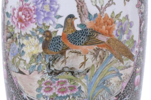 CHINESE ROSE FAMILY VASE, QING DYNASTY, 19TH CENTURY. 