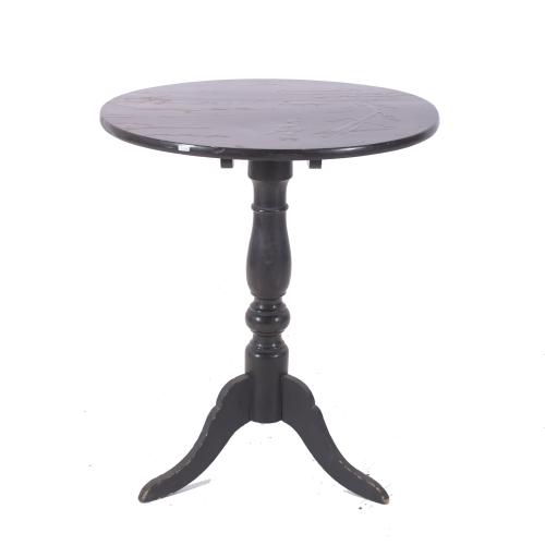 LACQUERED PEDESTAL TABLE WITH ORIENTAL MOTIFS, 20TH CENTURY