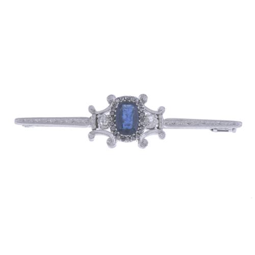 GOLD TIE CLIP WITH SAPPHIRE AND DIAMONDS