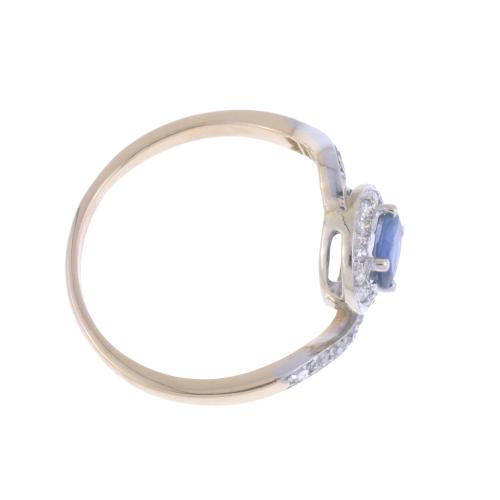 SAPPHIRE AND DIAMONDS ROSETTE RING