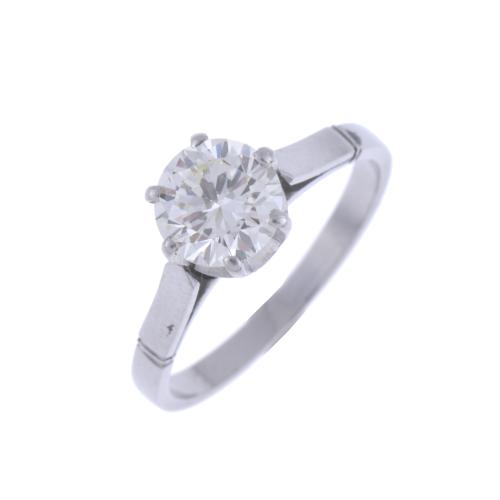 GOLD SOLITAIRE RING WITH DIAMOND