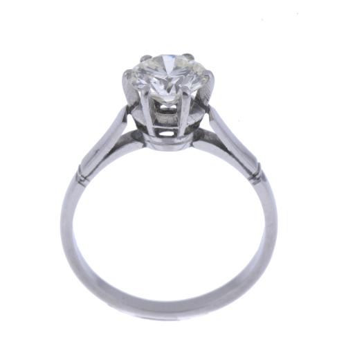 GOLD SOLITAIRE RING WITH DIAMOND