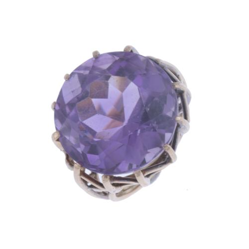 RING WITH LARGE AMETHYST 
