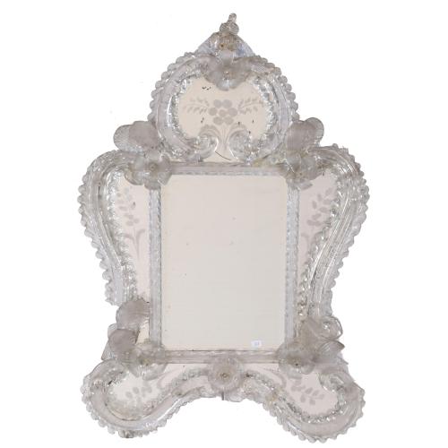 VENETIAN WALL MIRROR IN MURANO GLASS, EARLY 20TH CENTURY.