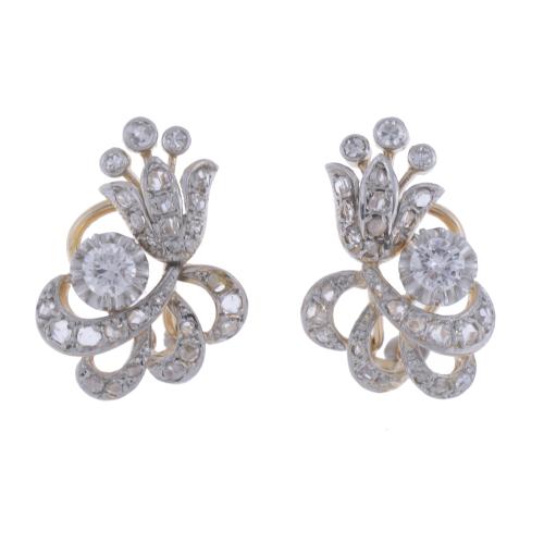 MODERNIST EARRINGS WITH DIAMONDS