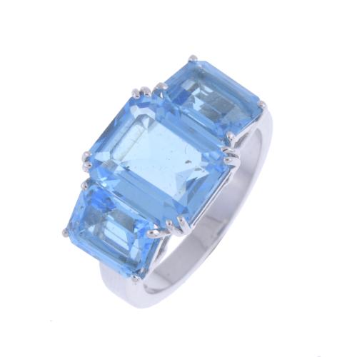 GOLD AND TOPAZES RING