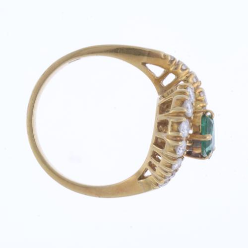 EMERALD AND DIAMONDS RING